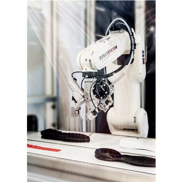 罗霸全自动柔性制鞋生产系统